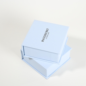 PackSecret luce blu portagioie quadrato personalizzato Logo nero chiusura magnetica per <span class=keywords><strong>collane</strong></span> bracciali stile libro - Product Image 2