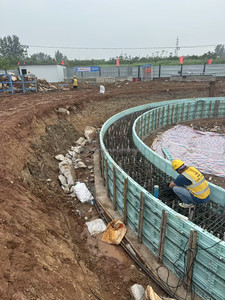 Curved Plastic Formwork for Concrete Wall and <b>Building</b> Construction - Product Image 2