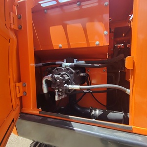 รถขุดมือสอง DOOSAN DX140LC 14 ตัน เครื่องยนต์ DB ปั๊มไฮดรอลิก Doosan Mottrol วาล์ว KYB ชั่วโมงการใช้งานต่ำ สภาพ 90% ปี 2023 บุ้งกี๋ขนาด 0.51 เมตร - Product Image 6