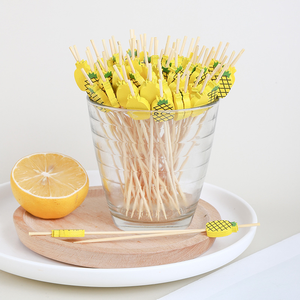 Palillos Decorativos para Cócteles <span class=keywords><strong>con</strong></span> Diseño de Balón de Fútbol para Fiestas y Eventos - Product Image 6