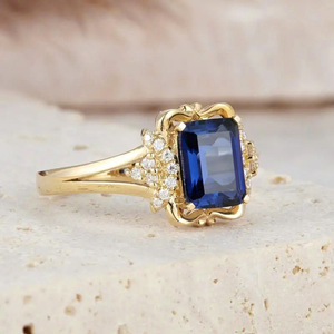Anello con Gemma Blu per Donne, Gioiello Elegante e di Lusso per le Dita - Product Image 2