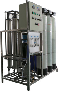 Petite usine <span class=keywords><strong>de</strong></span> traitement d'eau industrielle par osmose inverse <span class=keywords><strong>de</strong></span> 500 L/h avec réservoir adoucisseur, <span class=keywords><strong>prix</strong></span> du système d'osmose inverse <span class=keywords><strong>de</strong></span> 500 LPH pour l'eau potable - Product Image 5