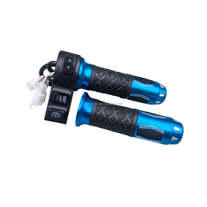 Accélérateur de Vélo Électrique et Trottinette Électrique avec Voltmètre et Poignée de Gaz - Product Image 4