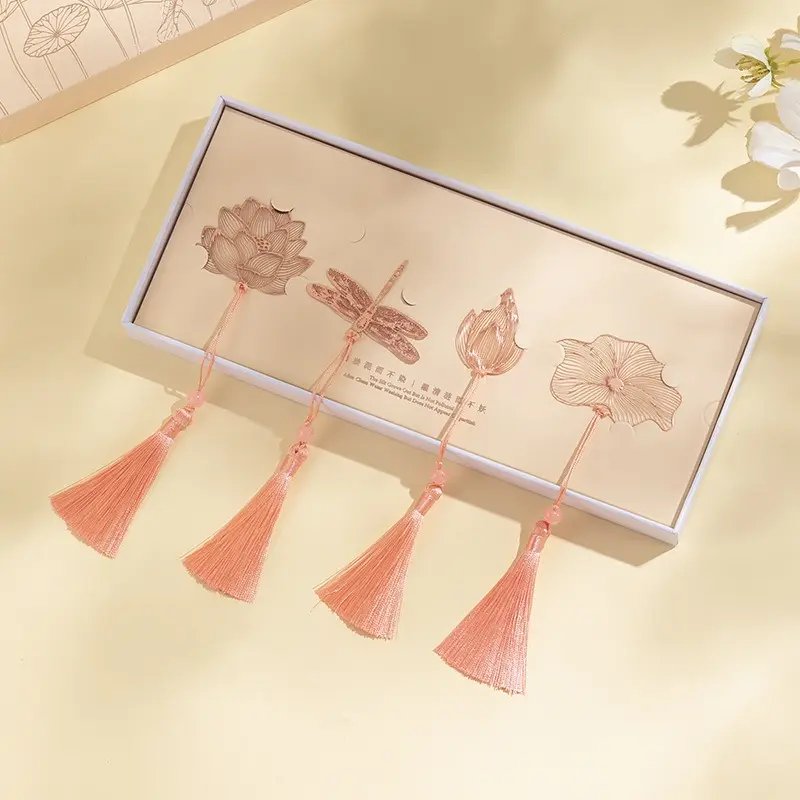 Segnalibro personalizzato foglia di loto fiore di loto in metallo oro rosa e libellula con catena