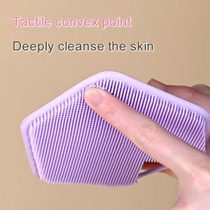 Cepillo de baño de mango corto con depurador de silicona suave Cepillo de ducha ovalado de moda Herramienta de masaje corporal exfoliante - Product Image 5