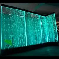 고객은 LED 거품 물 특징 벽 아크릴 스크린 & 방 분배자를 만들었습니다