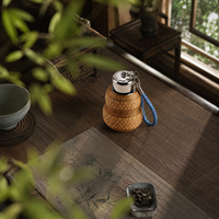 Gourde isotherme artisanale en bambou tressé, forme calebasse, avec revêtement en titane et intérieur en acier 316, infuseur à thé, tasse de voyage, cadeau