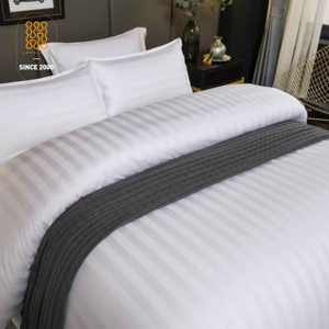 卸売ベッドリネン 超ソフト＆スムース寝具 100％コットン ロイヤルホテル ホワイトサテンストライプ掛け布団カバーセット - Product Image 1