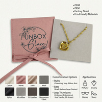 Pochette de luxe en microfibre suédée avec logo personnalisé pour bijoux, sac cadeau anti-poussière en velours doux avec rabat pour colliers, bracelets et boîtes
