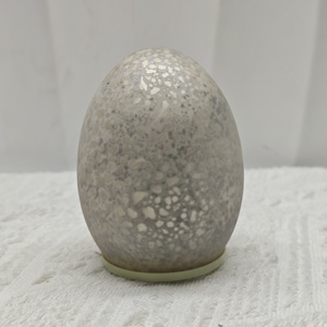 بيض عيد الفصح الزجاجي الوردي المصقول المصنوع يدويًا الأكثر مبيعًا، طقم من قطعتين مع أضواء LED لتزيين عيد الفصح - Product Image 3