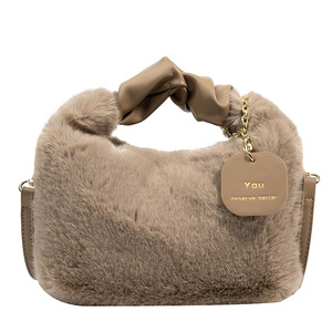 <span class=keywords><strong>Sac</strong></span> à main en <span class=keywords><strong>fausse</strong></span> <span class=keywords><strong>fourrure</strong></span> pour femme, <span class=keywords><strong>petit</strong></span> <span class=keywords><strong>sac</strong></span> à bandoulière zippé, <span class=keywords><strong>sac</strong></span> fourre-tout décontracté demi-lune, style Hobo - Product Image 6