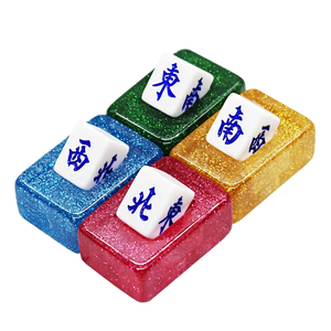 Indicador de Viento de Acrílico Americano para Mahjong, Posición del Distribuidor, Direcciones <span class=keywords><strong>Este</strong></span>, <span class=keywords><strong>Sur</strong></span>, <span class=keywords><strong>Oeste</strong></span>, <span class=keywords><strong>Norte</strong></span>, Centro, Dragón Rojo, 4 Poker - Product Image 1