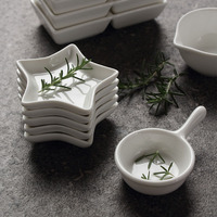 Petite coupelle en céramique pour sauce soja, condiment ou trempette, style japonais, design moderne et minimaliste, compatible micro-ondes, pour sauces domestiques