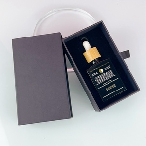 Botellas de Vidrio Cuadradas de 30ml, 50ml y 100ml para Cuidado de la Piel y Cabello, con Gotero, para Suero Cosmético, con Estampado Dorado y Serigrafía - Product Image 3