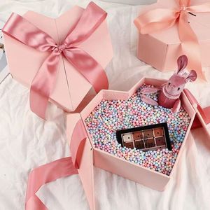 Scatola Regalo in Carta a Tema Amore, Adatta per Souvenir Festivi, <span class=keywords><strong>Regali</strong></span> di San Valentino, Token d'Amore, <span class=keywords><strong>Regali</strong></span> di <span class=keywords><strong>Compleanno</strong></span> e Confezioni per Gioielli - Product Image 1