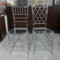 Nouvelle résine ambre dos clair événement Transparent acrylique chaise de mariage cristal Phoenix fête location hôtel plastique à vendre