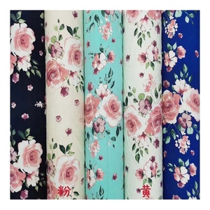 Tessuto Challis in Viscosa 100% Rayon Stampato Floreale, Tessuto in Rayon Filato Liscio dalla Thailandia - Product Image 1