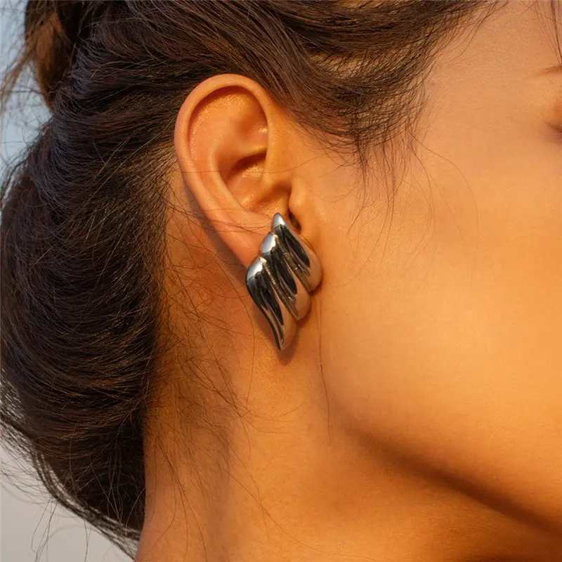 Brincos exclusivos das mulheres Jóias Moda 18K Banhado a Ouro Aço Inoxidável Hypoallergenic Stud Earrings 2023