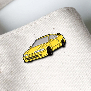 Fabricant d'épingles en émail personnalisées pour voitures Broches en métal émaillé pour revers et logo Épingles en émail dur et souple Voitures - Product Image 4