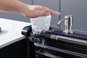 Cascade intelligente en acier inoxydable évier de cuisine moderne affichage à LED luxe fait à la main avec robinet nano traitement de surface - Product Image 4