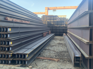 Travi a H in Acciaio Laminato a Caldo di Alta Qualità ASTM A572 S235JR SS400 IPE 240 per Costruzioni Generali e Telai Industriali - Product Image 1