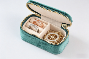 EQ2026 Custom Logo Velvet & Leather Travel Jewelry Case-Portable <b>Ring</b> <b>Storage</b> Mini Cute Design - Product Image 3