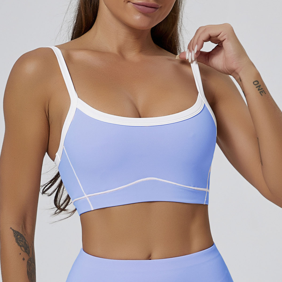 soutien-gorge bleu