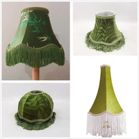 Abat-jour de lampe de table en soie brodée vintage avec pompons - Tissu de luxe, options multicolores, utilisation au chevet/sur pied, accessoire de décoration intérieure