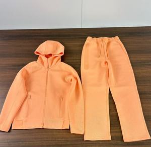 Nuova <span class=keywords><strong>Tuta</strong></span> Sportiva Arancione da 26 Anni <span class=keywords><strong>in</strong></span> Cotone Tech Fleece con Zip Intera e Cappuccio, Adatta per Inverno e Autunno - Product Image 1