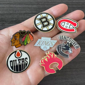 Novedad Pin Broche Metálico al por Mayor Equipo de Hockey sobre Hielo de EE. UU. Insignia de Solapa de Hierro Pulido Pines de Recuerdo Deportivo Impresos para Gorras - Product Image 3