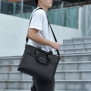 Sac à bandoulière Oxford classique pour homme, grande capacité, imperméable et durable, idéal pour les trajets quotidiens et le bureau - Product Image 3