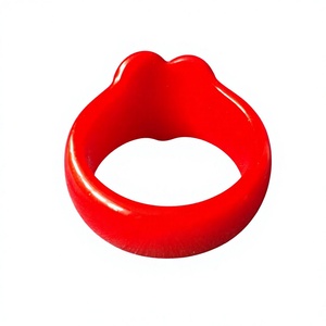 Nuevo Brazalete de Resina Roja con Forma de Corazón, Brazalete Moderno, Único y Elegante, Diseño Acrílico, Joyería Unisex Linda y a la Moda - Product Image 5