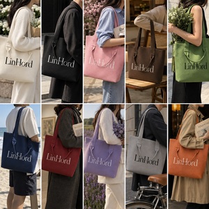 Bolso de compras tejido para paseos por la ciudad y atuendos informales de viaje, con un cuerpo de punto texturizado y dos asas de diferentes longitudes. - Product Image 3
