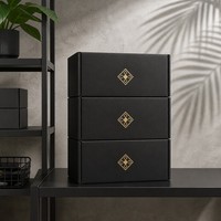 Boîte d'expédition en carton ondulé noir mat de luxe personnalisée avec logo en feuille d'or, boîte d'expédition pliable en kraft écologique pour emballage cadeau