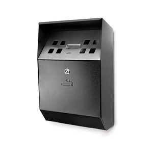 Posacenere da parete nero con fessure di ventilazione e sportello con chiusura per uso esterno - Product Image 1