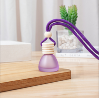 Diffuseur d'aromathérapie pour voiture en verre, pendentif, flacon de parfum, diffuseur d'aromathérapie pour voiture suspendu, vente en gros