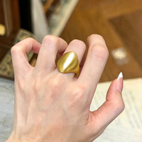 Großhandel Messing Echtvergoldeter Statement-Ring für Damen, Gebürsteter Strukturierter Massiver Offener Verstellbarer Fingerring, Geschenk Partyschmuck