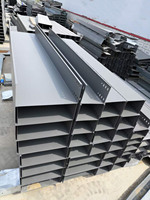 Goulotte de câblage industrielle en acier sur mesure, type traversant, pour plancher