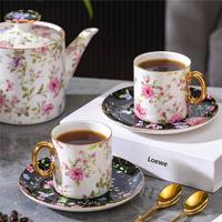 Service à café et thé élégant en porcelaine fine à motif floral, avec bordure or rose, théière, tasses, soucoupes, sucrier, crémier, support à gâteau, coffret cadeau, personnalisable OEM