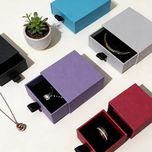 Caja de Joyería de Papel Especial de Lujo Ligero Reciclable en Stock con Forro de Esponja, Caja de Regalo para Almacenamiento de Conjuntos de Joyería, Venta al por Mayor - Product Image 2