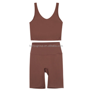 Costume de sport actif en forme de U pour femmes soutien-gorge de Fitness haut et short de <span class=keywords><strong>Yoga</strong></span> ensemble personnalisé dame grande taille ensembles de <span class=keywords><strong>Yoga</strong></span> en gros - Product Image 6