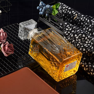 Cadeau élégant pour hommes Ensemble de carafe à whisky en verre élégant avec bouchon en verre pour les amateurs de whisky - Product Image 4