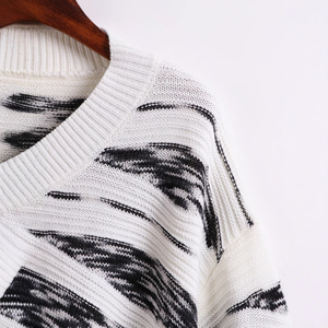 Suéteres de talla grande de diseñador de lujo para mujer Marca OEM personalizada de punto Estilo europeo Ropa de invierno Fabricante Wanita - Product Image 5