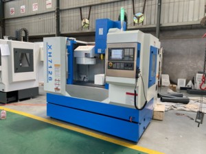 Fresadora vertical <span class=keywords><strong>CNC</strong></span> pequeña Sumore XH7126 Centro de máquina <span class=keywords><strong>CNC</strong></span> <span class=keywords><strong>FANUC</strong></span> control fresadora <span class=keywords><strong>cnc</strong></span> vertical para metal - Product Image 3