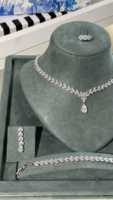 Parure de bijoux de mariage et de fiançailles en moissanite 4 pièces (collier en Y, boucles d'oreilles, bracelet, bague) en argent sterling, fabriquée au Vietnam