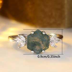Anillo de Compromiso Único de Plata Bañada con Circonita Verde y Ágata Musgosa Inspirado en la Naturaleza, Grabable, de Joyería Fina Abiding - Product Image 3