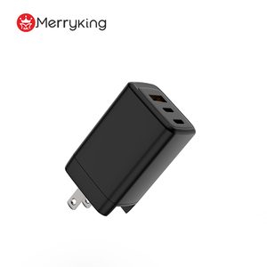 Chargeur USB pliable 65W avec technologie GaN, 3 ports USB, Type-C QC3.0, charge rapide pour tablettes et téléphones - Product Image 1