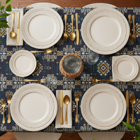 Service de vaisselle en céramique ivoire, assiettes en porcelaine à dentelle en relief, assiettes à dessert crème pour boutique, cadeau, décoration intérieure, ou cadeau de pendaison de crémaillère
