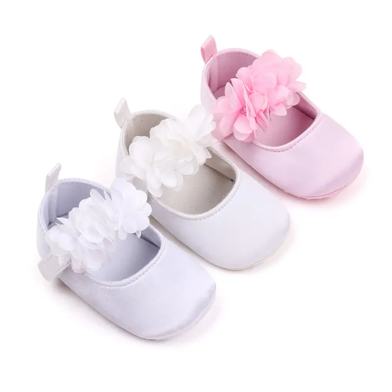 Beautiful flower designs solid Satin material baby girl shoes princess girl shoes