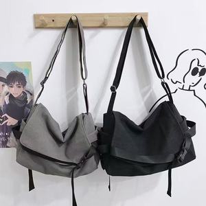 Bandolera de hombro de lona minimalista unisex, diseño de transporte doble informal - Product Image 6